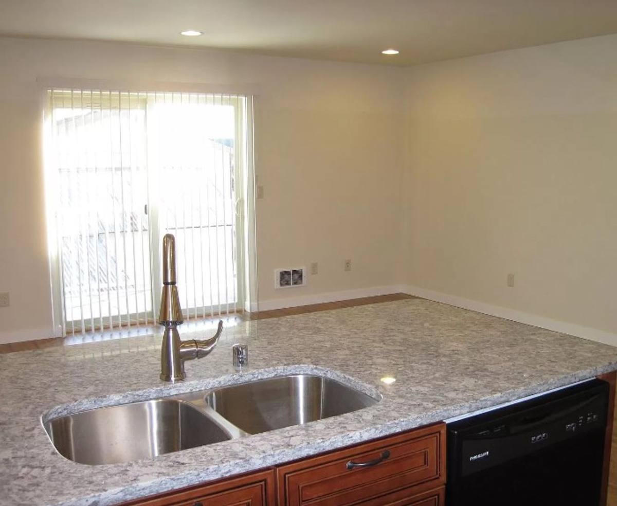 Townhouse for rent at 5702 Bass Dr, Ferndale, WA 98248