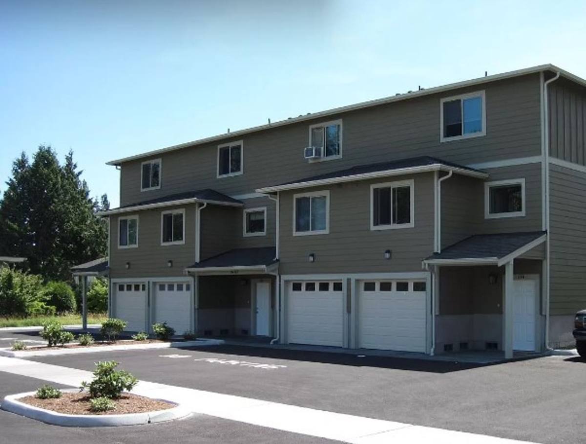 Townhouse for rent at 5702 Bass Dr, Ferndale, WA 98248