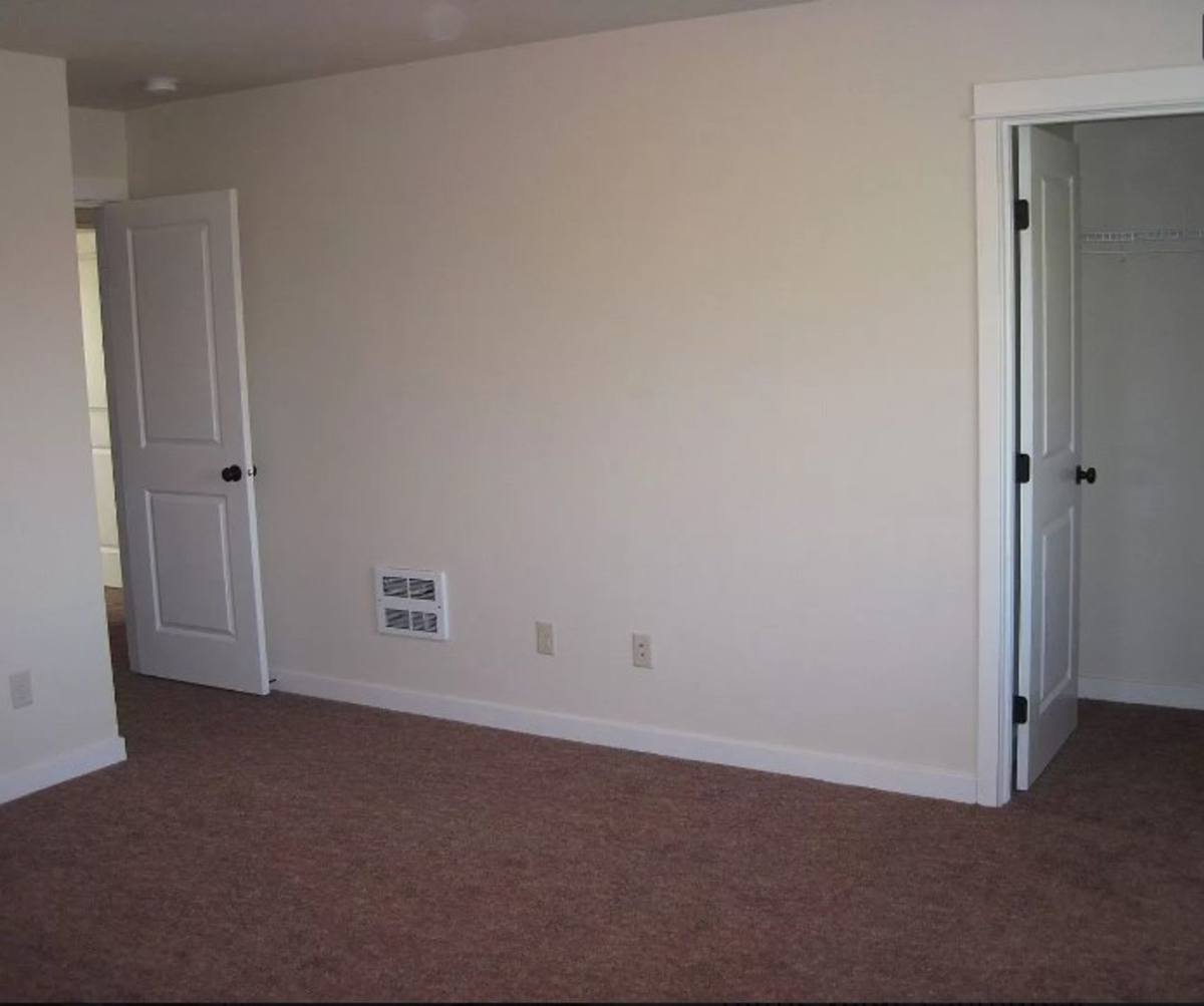 Townhouse for rent at 5702 Bass Dr, Ferndale, WA 98248