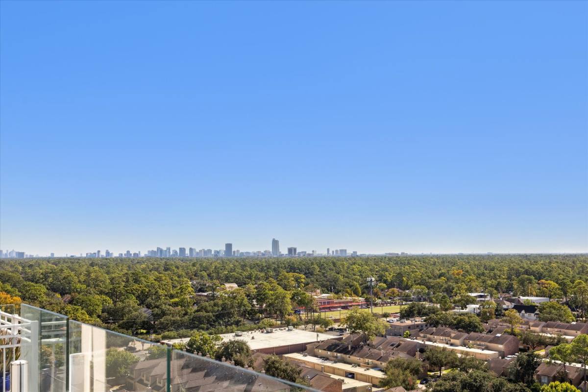 Apartment for rent at 9870 Gaylord Dr, Houston, TX 77024