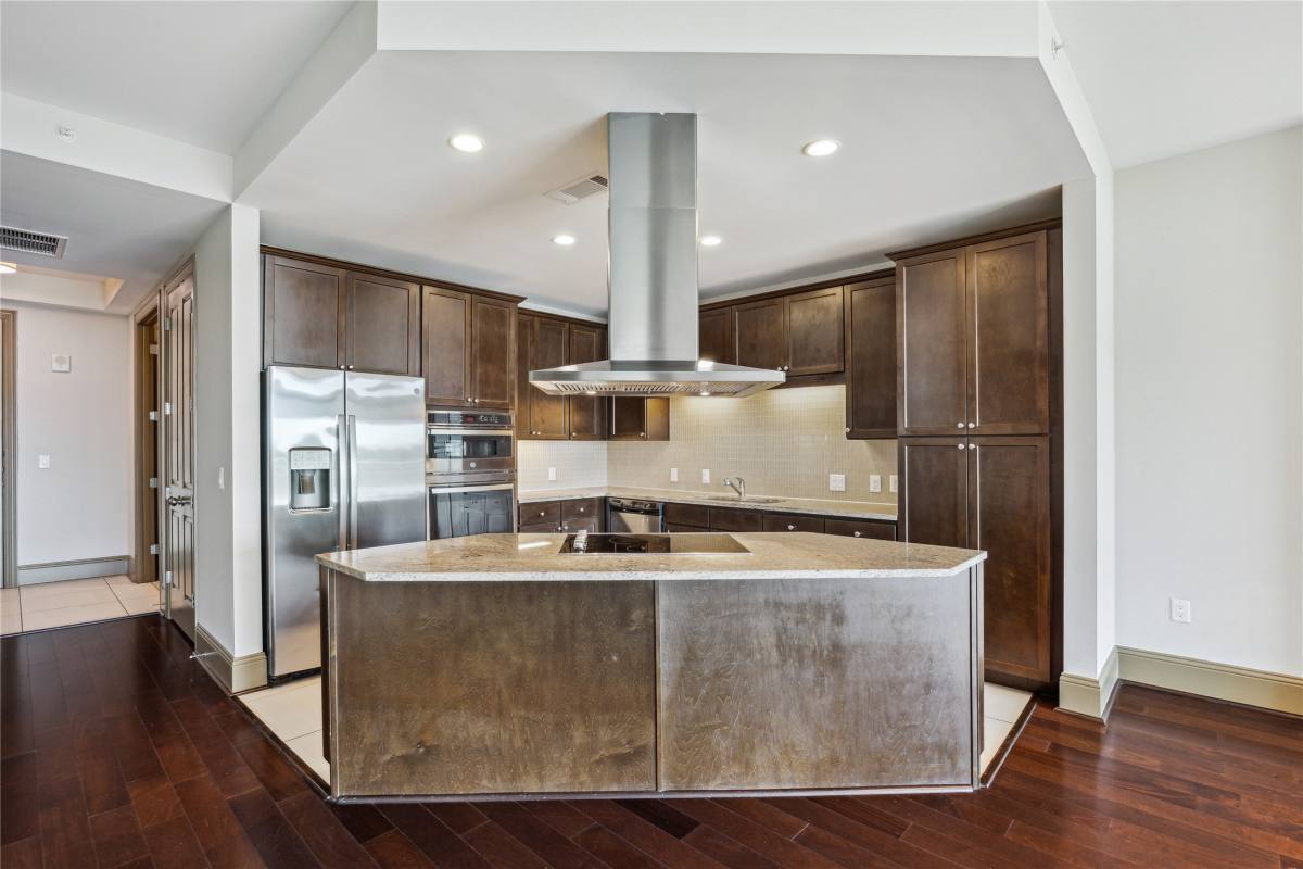 Apartment for rent at 9870 Gaylord Dr, Houston, TX 77024