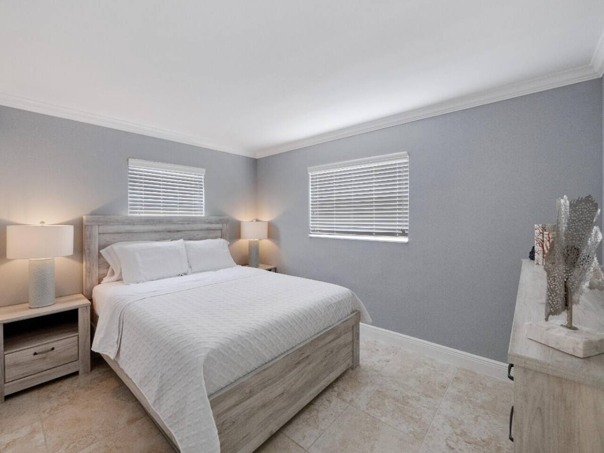 Apartment for rent at 1236 Beach Rd, West Palm Beach, FL 33404
