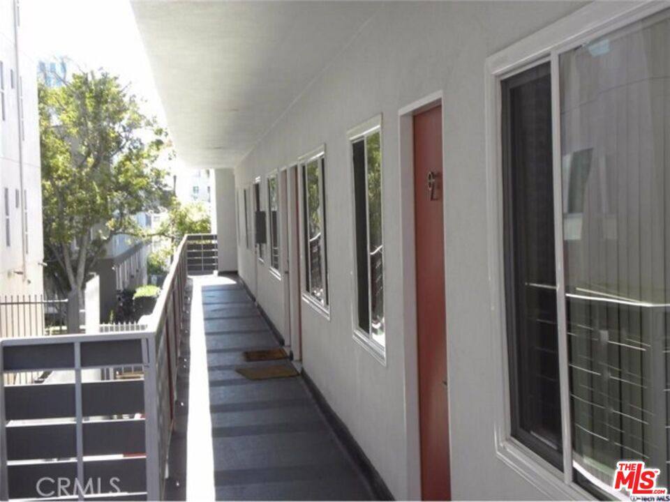 Apartment for rent at 5831 Carlton Way, Los Angeles, CA 90028