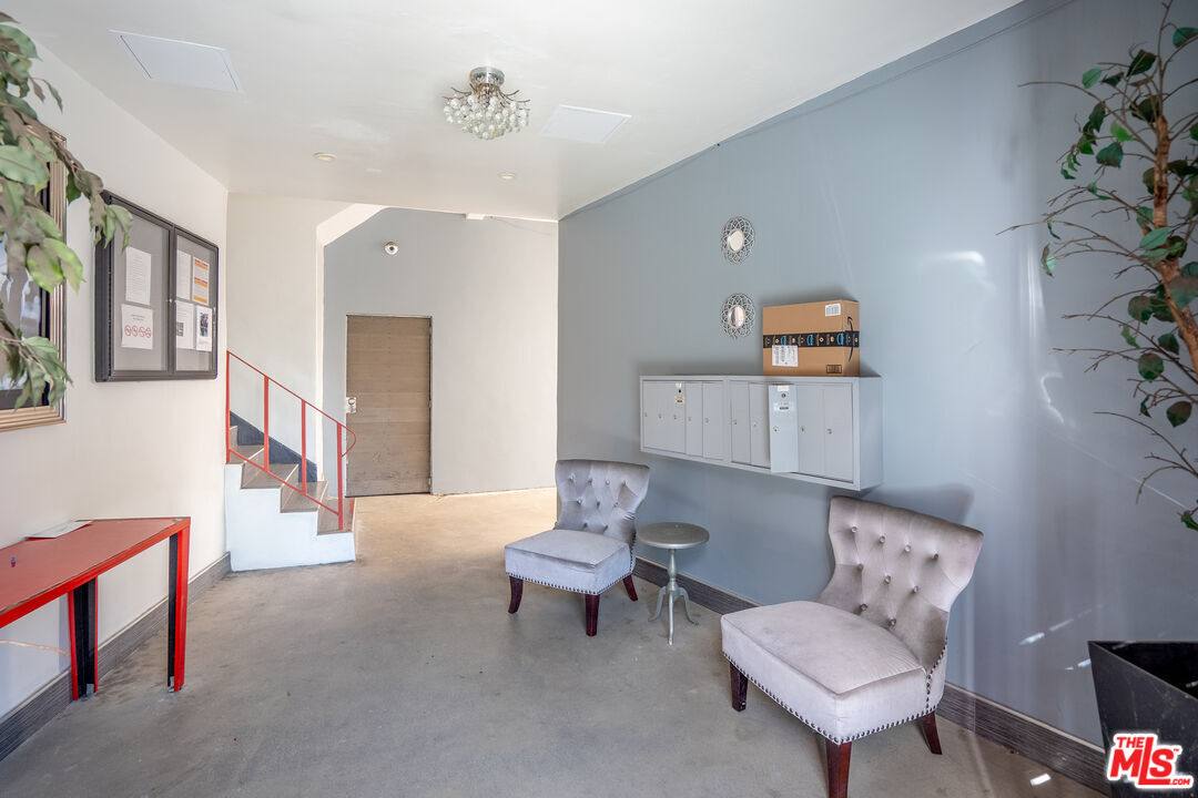 Apartment for rent at 5831 Carlton Way, Los Angeles, CA 90028