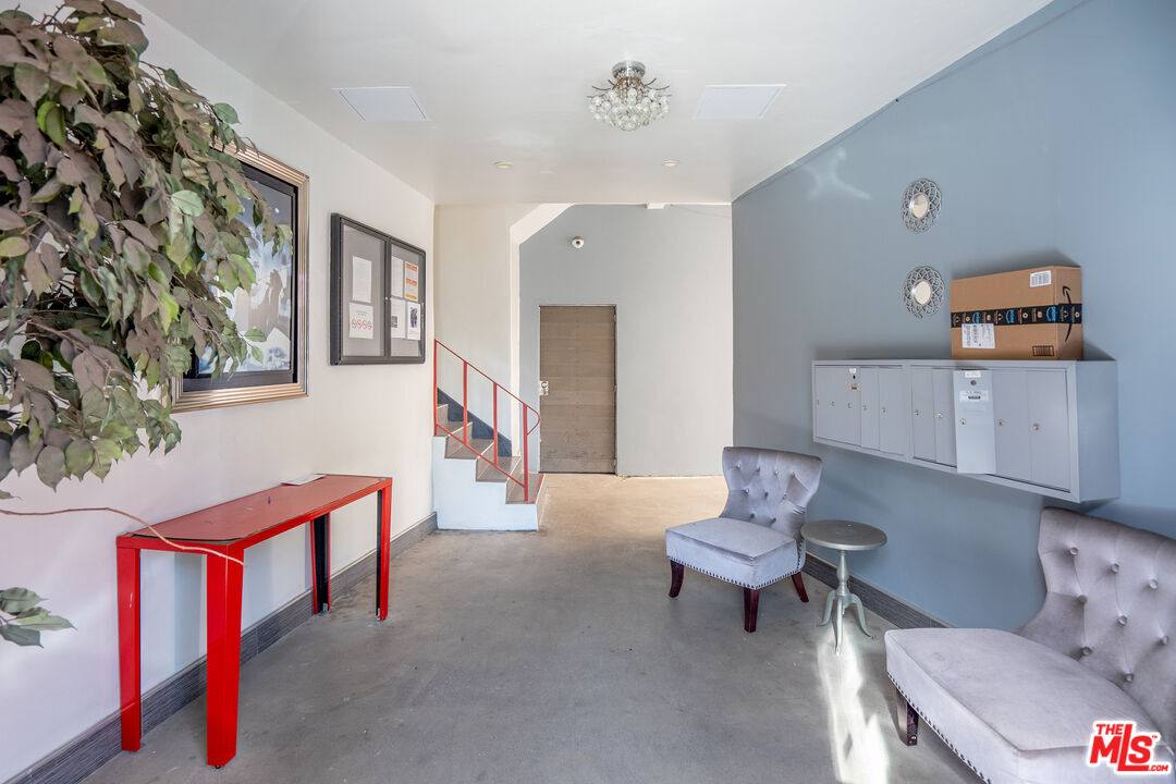 Apartment for rent at 5831 Carlton Way, Los Angeles, CA 90028