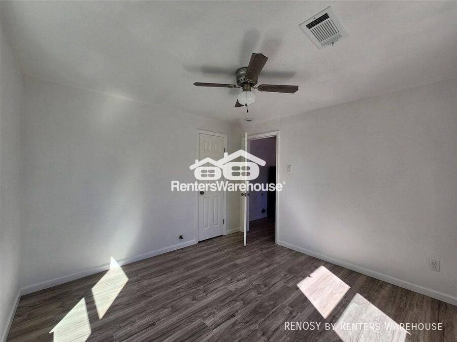 House for rent at 2706 Berry St, Houston, TX 77004