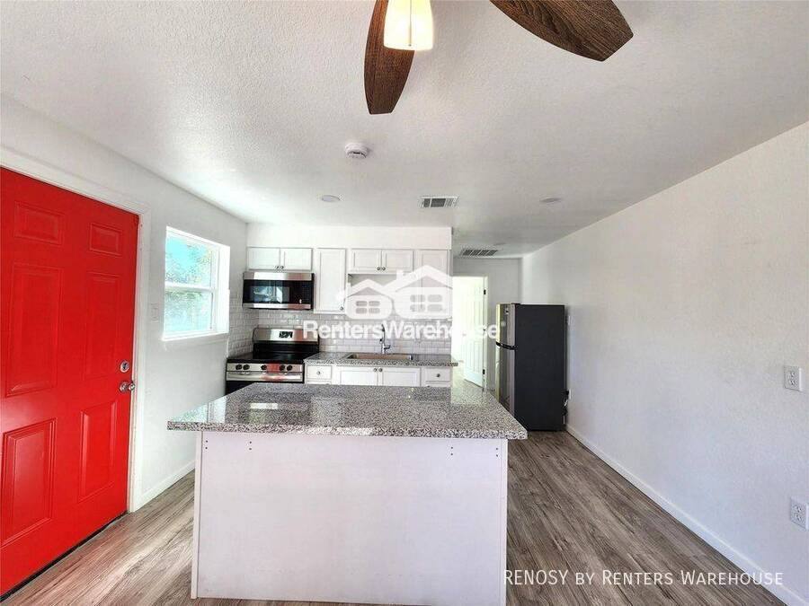 House for rent at 2706 Berry St, Houston, TX 77004