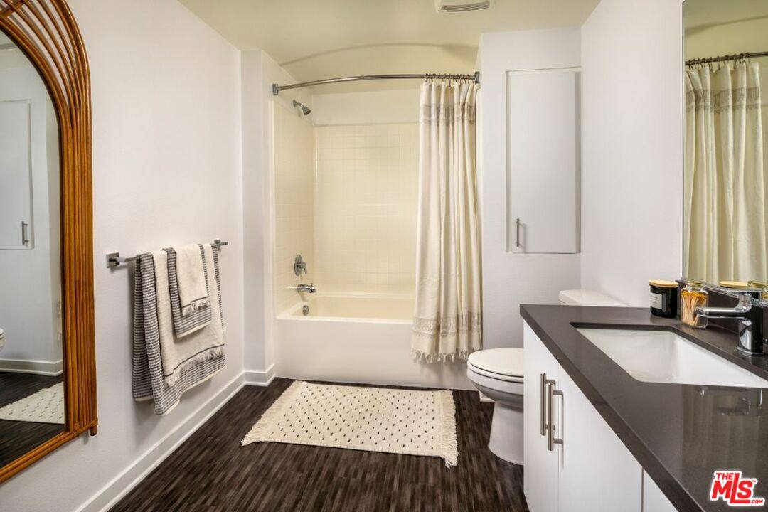 Apartment for rent at 1120 W 6th St, Los Angeles, CA 90017