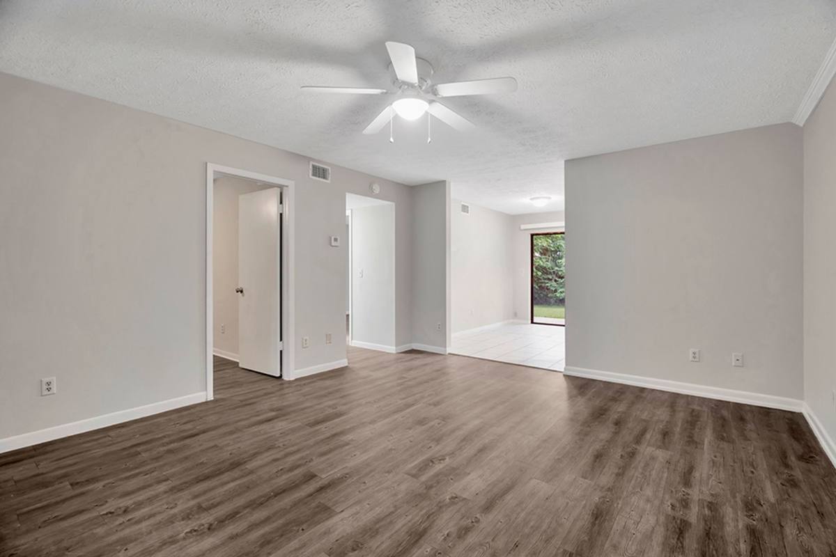 Apartment for rent at 12002 Embarcadero Dr, Seffner, FL 33584