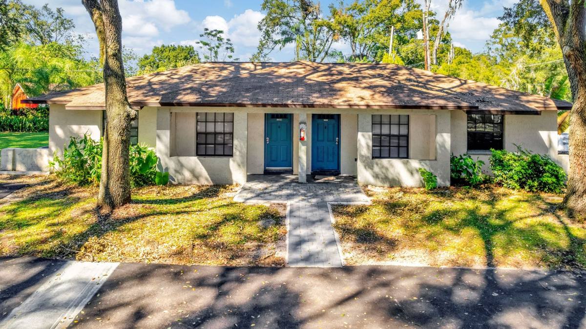 Apartment for rent at 12002 Embarcadero Dr, Seffner, FL 33584