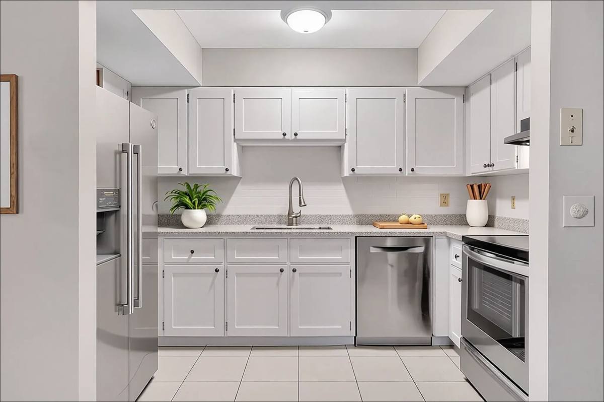 Apartment for rent at 12002 Embarcadero Dr, Seffner, FL 33584
