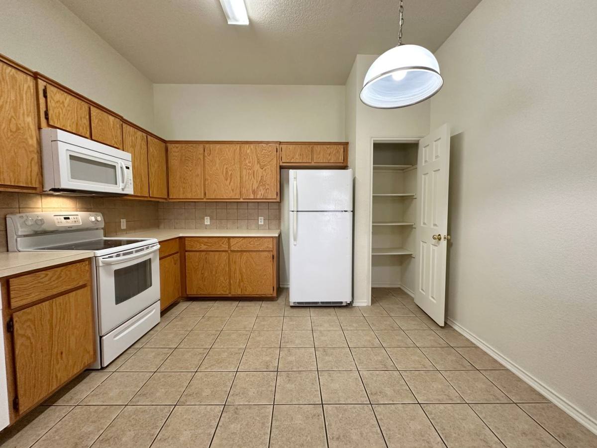 Townhouse for rent at 214 Dale Earnhardt Dr, Harker Heights, TX 76548