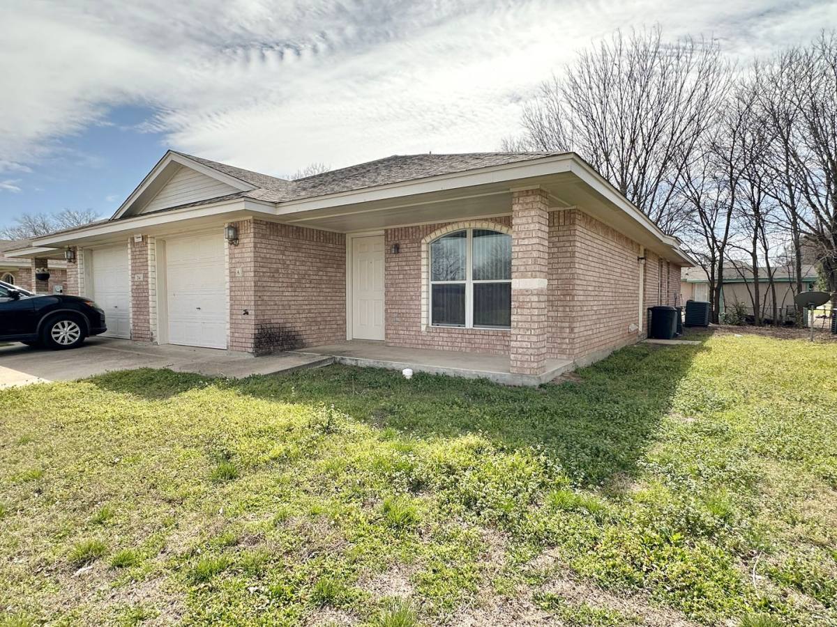 Townhouse for rent at 214 Dale Earnhardt Dr, Harker Heights, TX 76548