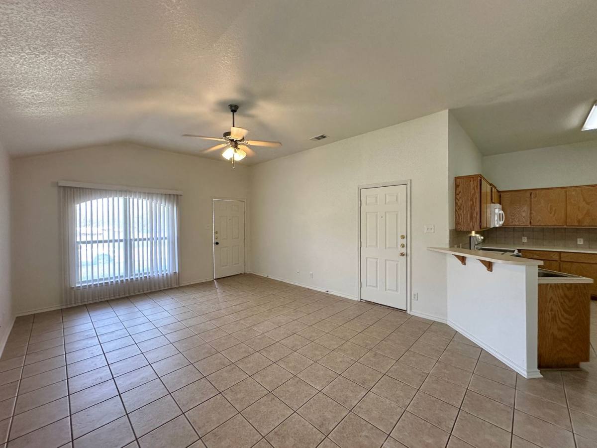 Townhouse for rent at 214 Dale Earnhardt Dr, Harker Heights, TX 76548
