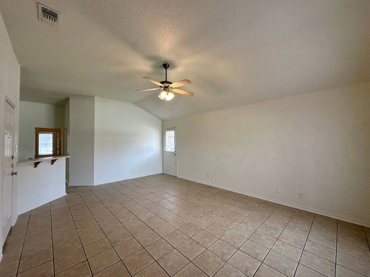 Townhouse for rent at 214 Dale Earnhardt Dr, Harker Heights, TX 76548