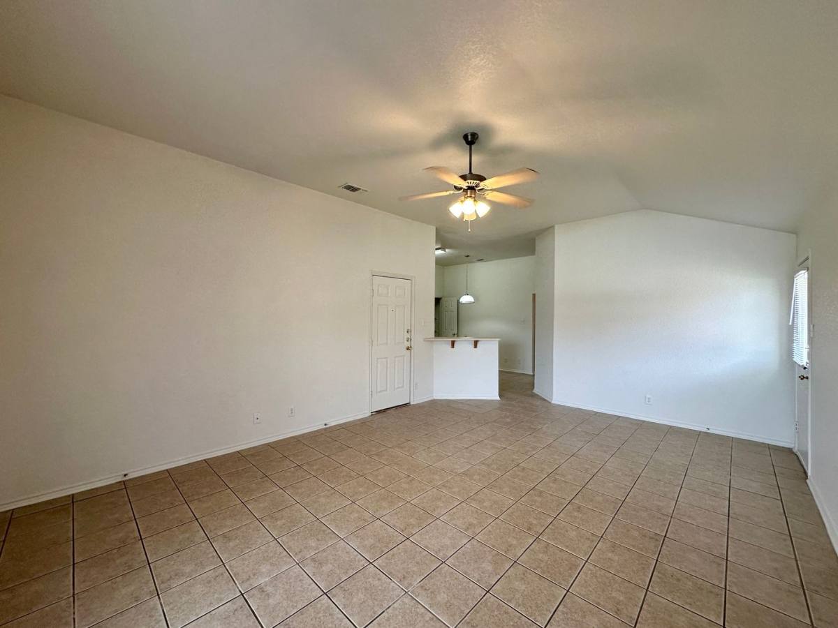 Townhouse for rent at 214 Dale Earnhardt Dr, Harker Heights, TX 76548