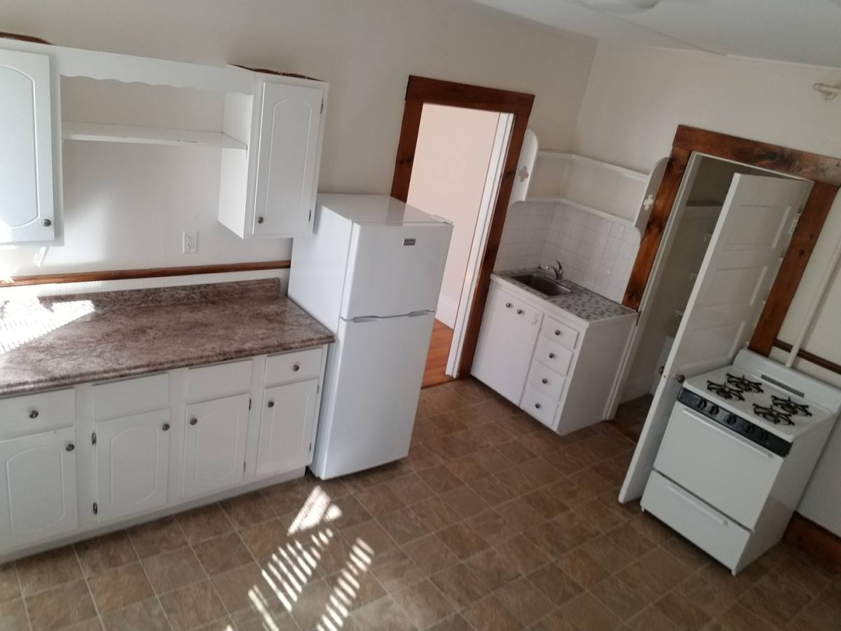 Apartment for rent at 32 Railroad, Beverly, MA 01915