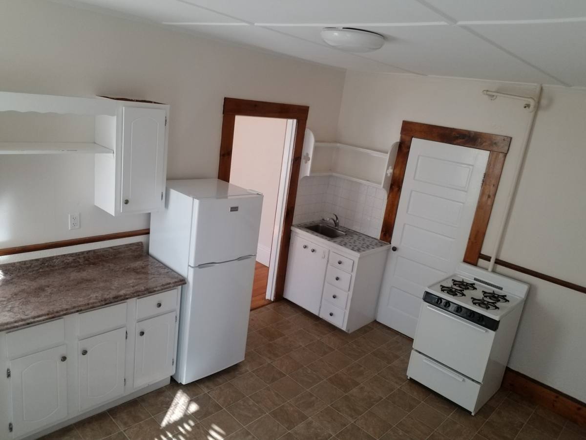 Apartment for rent at 32 Railroad, Beverly, MA 01915