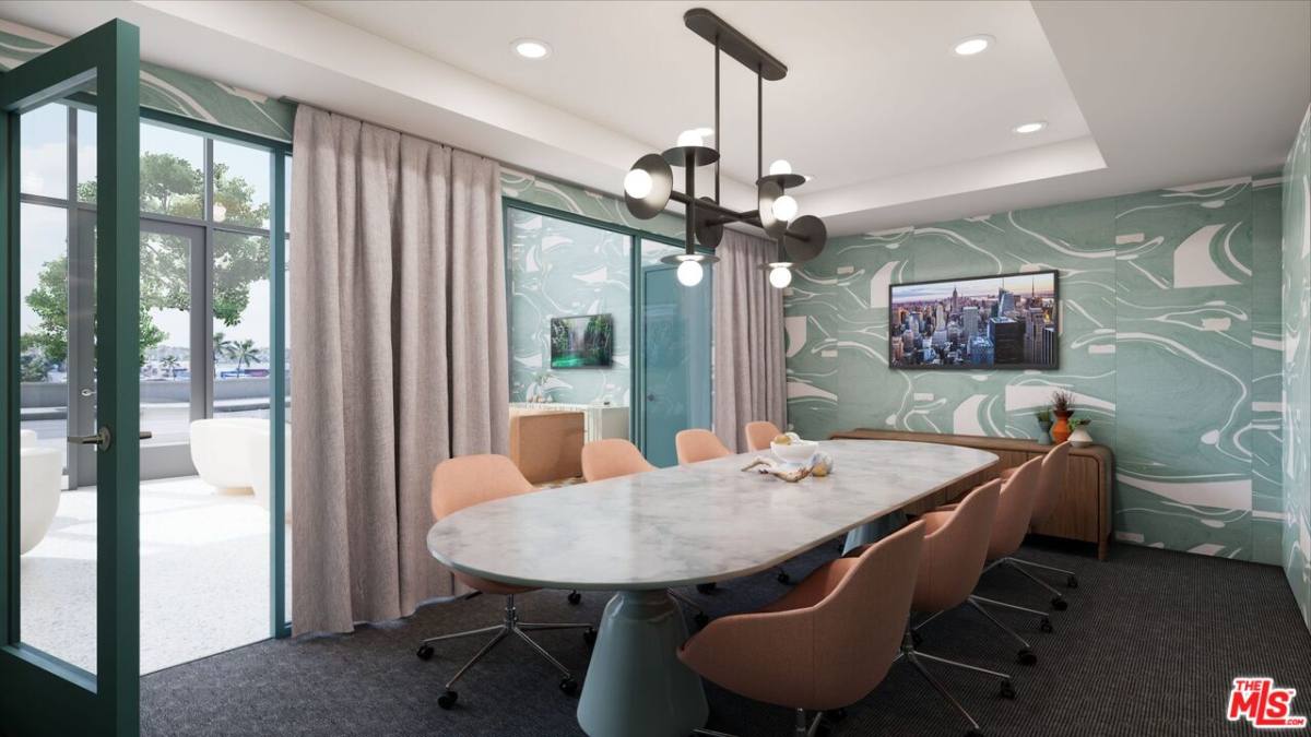 Apartment for rent at 800 N Front St, Burbank, CA 91502