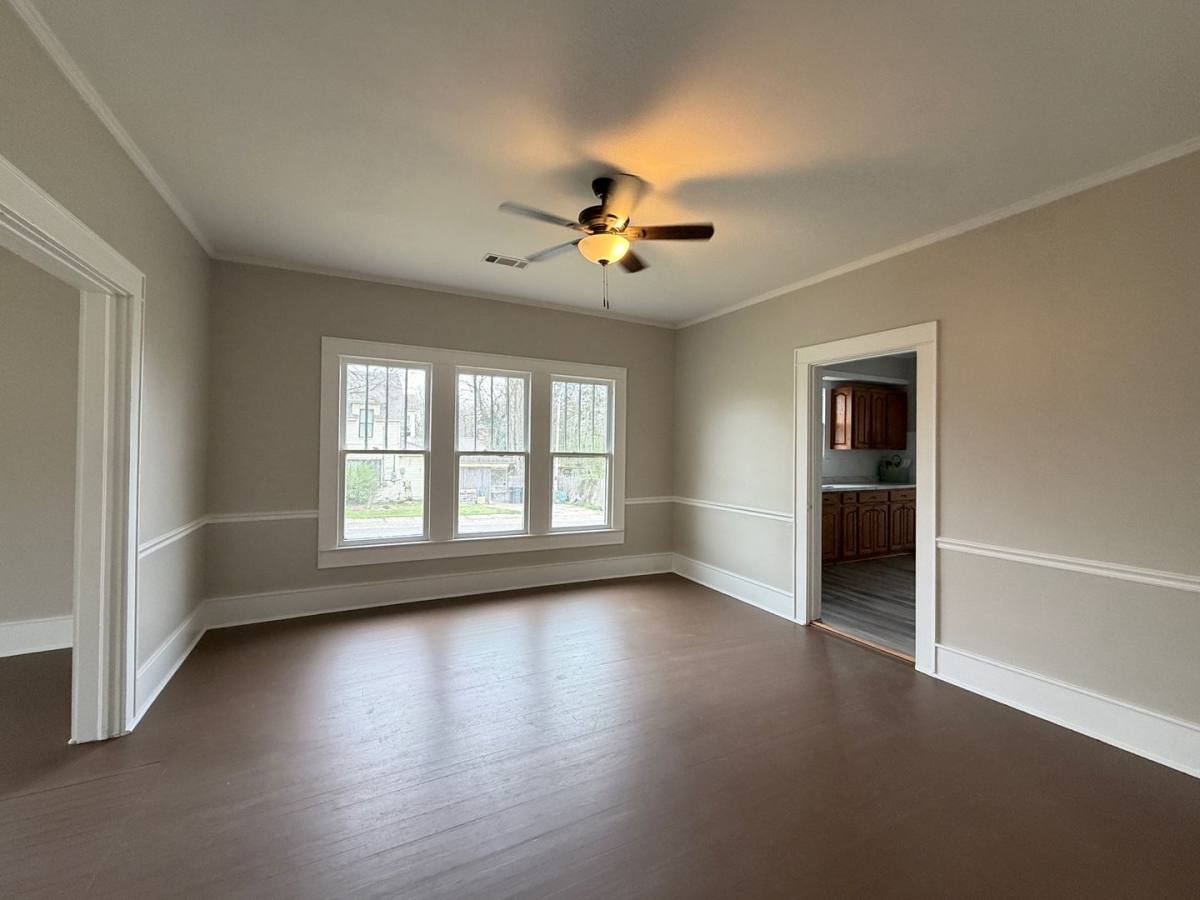 Apartment for rent at 592 Bates St, Batesville, AR 72501
