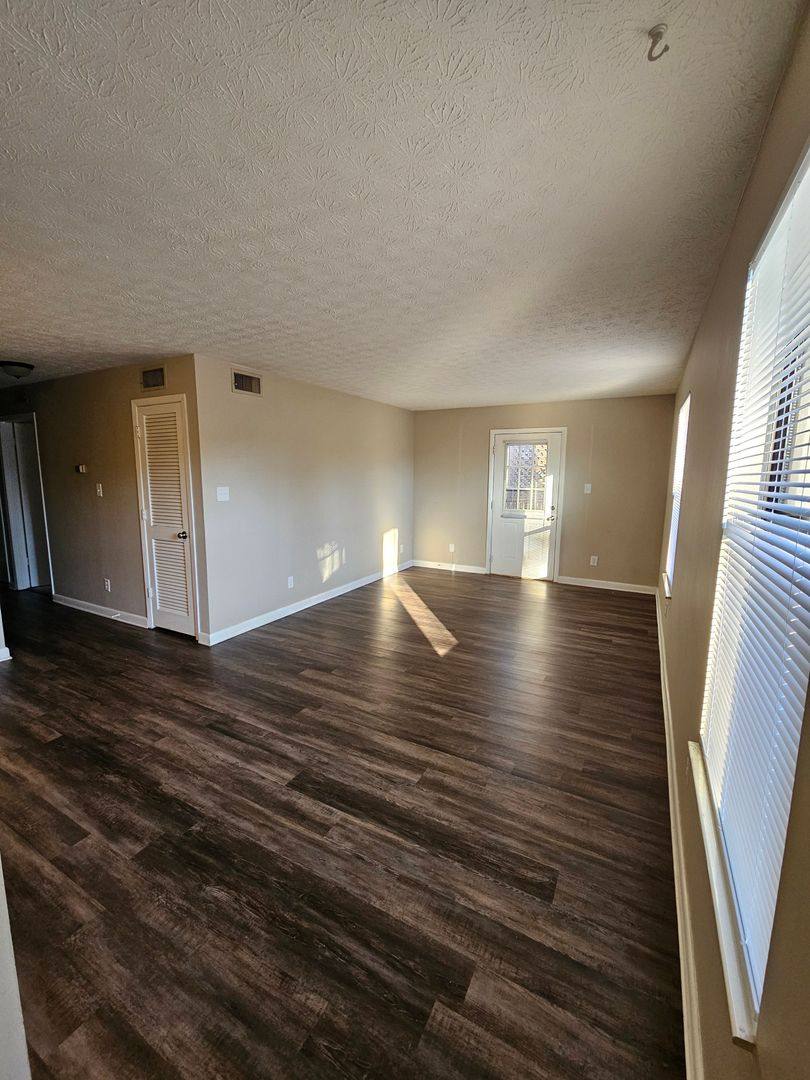 Apartment for rent at 4121 Whistlers Way, Knoxville, TN 37918