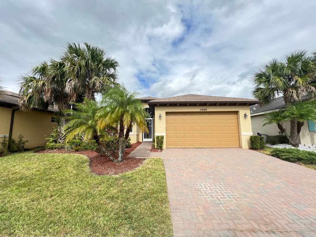 House for rent at 11948 SW Crestwood Circle, Port Saint Lucie, FL 34987