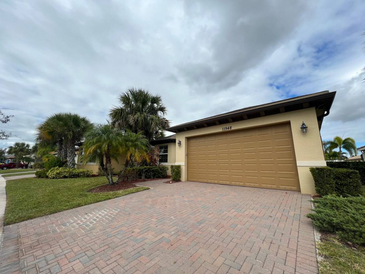 House for rent at 11948 SW Crestwood Circle, Port Saint Lucie, FL 34987