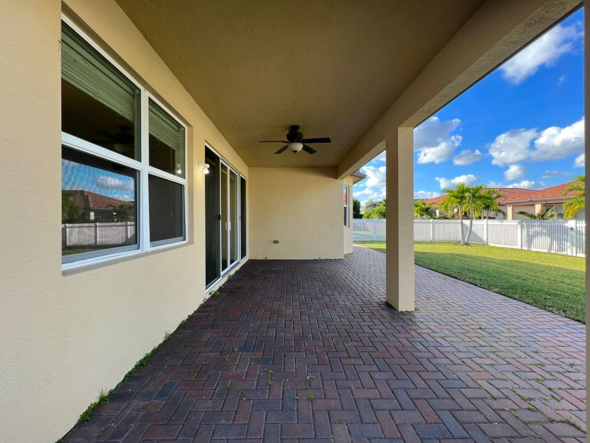 House for rent at 11948 SW Crestwood Circle, Port Saint Lucie, FL 34987