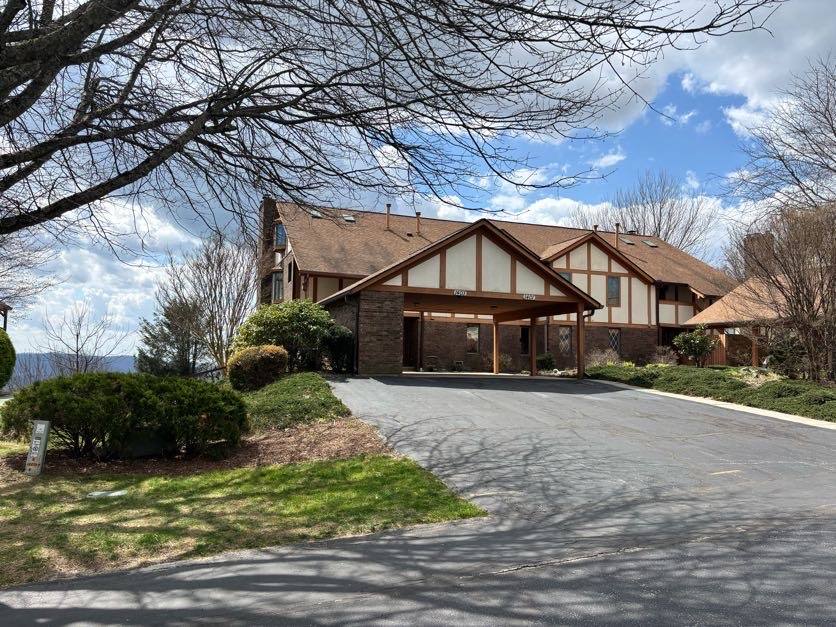 Apartment for rent at 1403 Fleetwood Plaza, Hendersonville, NC 28739