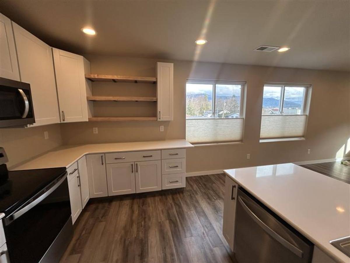 Apartment for rent at 211 Baker St, Everson, WA 98247