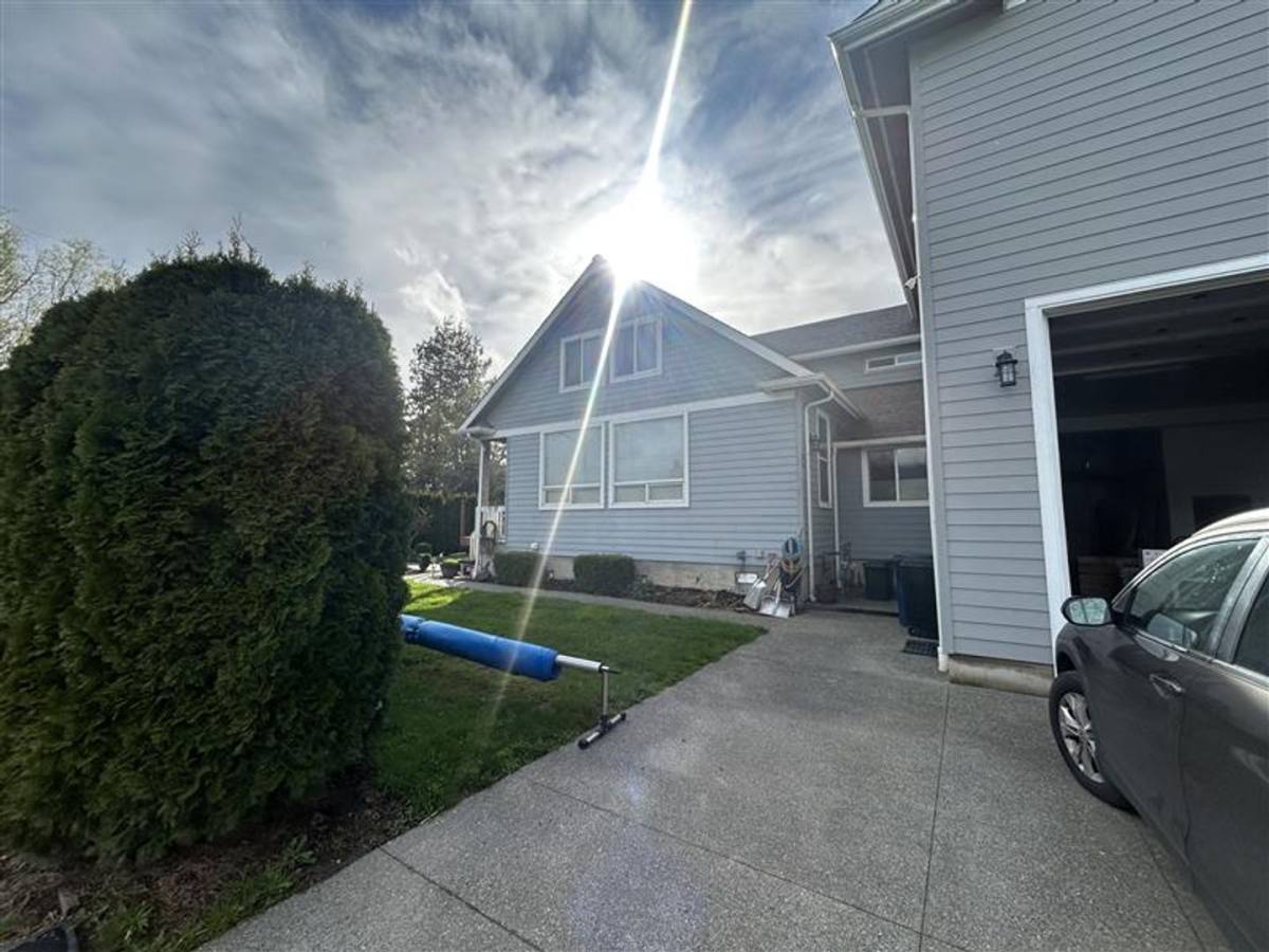 Apartment for rent at 211 Baker St, Everson, WA 98247