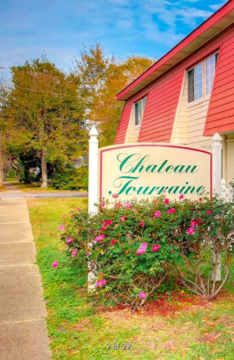 Apartment for rent at 1334 Pascagoula St, Pascagoula, MS 39567