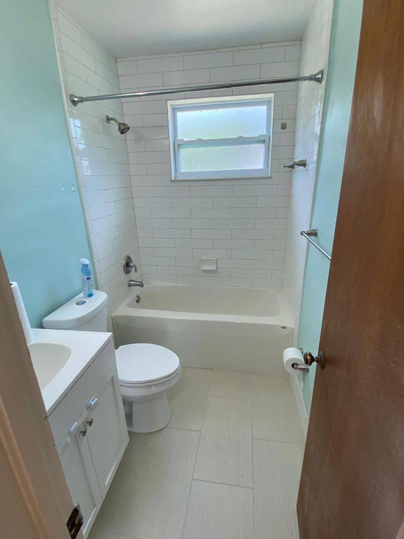 Apartment for rent at 9194 Sunrise Dr, West Palm Beach, FL 33403
