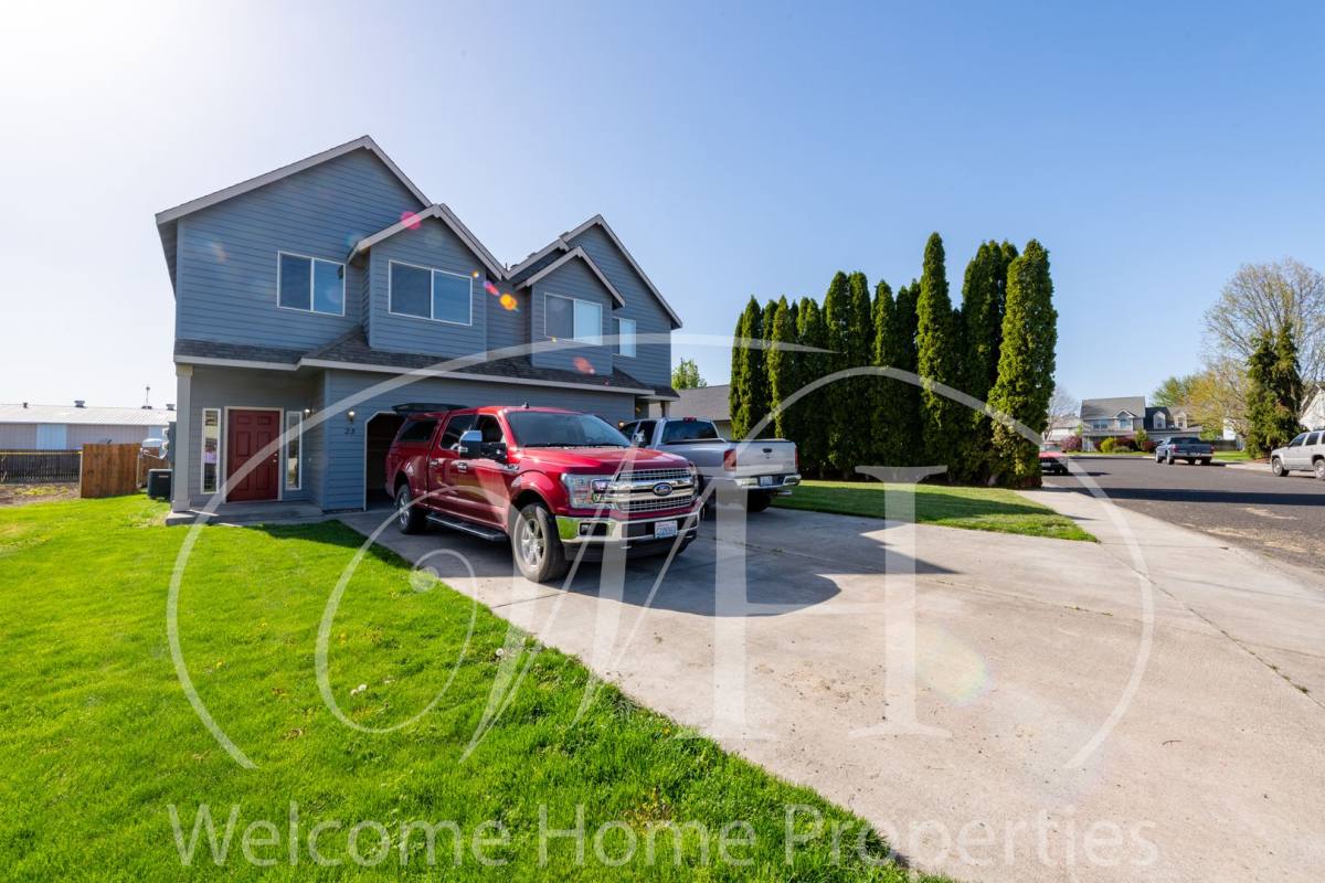 Apartment for rent at 23 NW Earl Lane, College Place, WA 99324