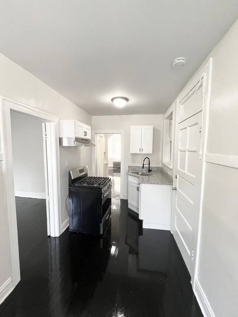 Apartment for rent at 4126 W 24th Place #H3, Chicago, IL 60623