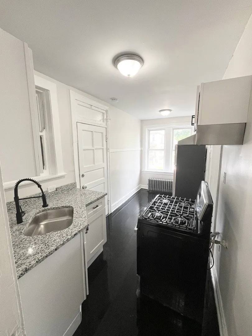 Apartment for rent at 4126 W 24th Place #H3, Chicago, IL 60623