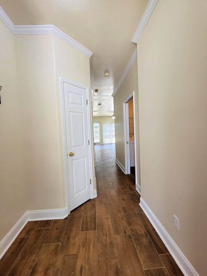Townhouse for rent at 2197 Delta Way, Tallahassee, FL 32303
