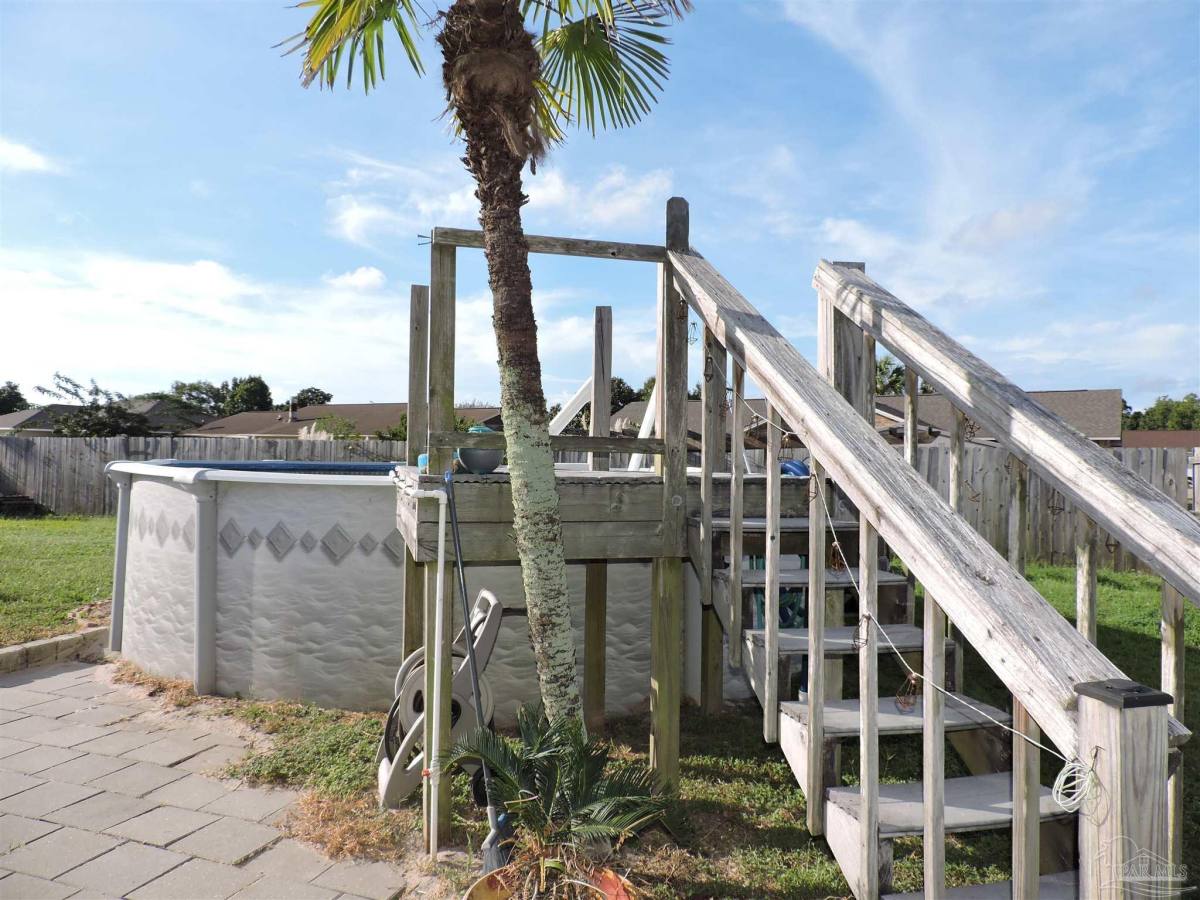 Apartment for rent at 12134 Longwood Dr, Pensacola, FL 32507