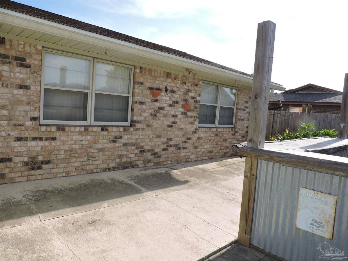 Apartment for rent at 12134 Longwood Dr, Pensacola, FL 32507