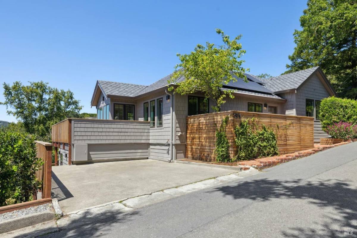 House for rent at 31 Baywood Ave, Ross, CA 94957