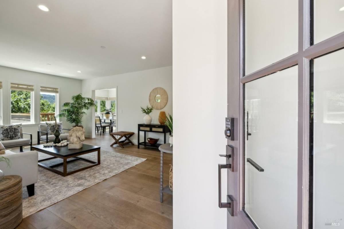 House for rent at 31 Baywood Ave, Ross, CA 94957