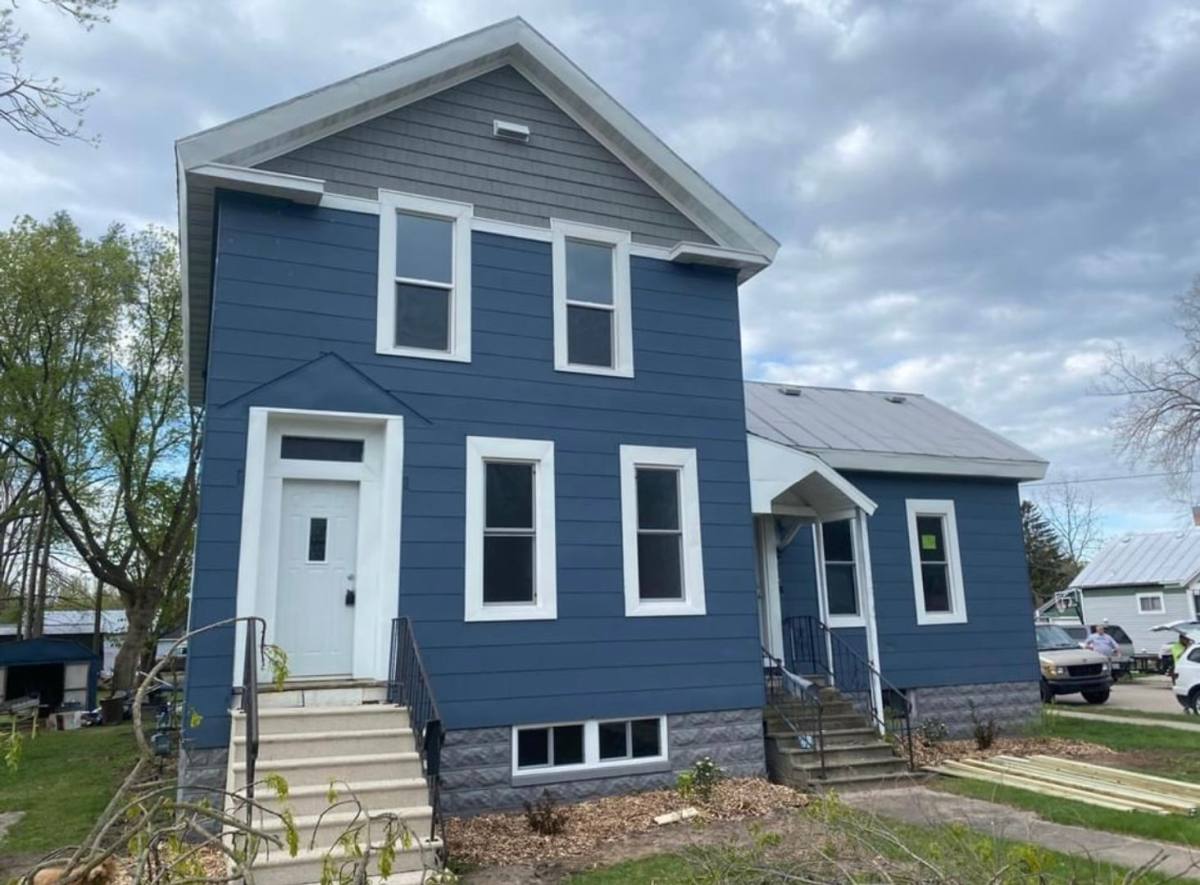 Apartment for rent at 201 Elm St, Oconto, WI 54153