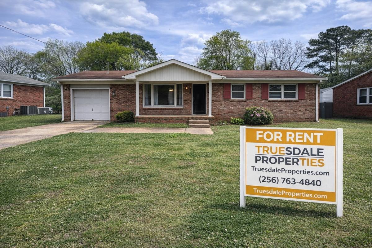 House for rent at 2508 Piney Branch Rd, Huntsville, AL 35810