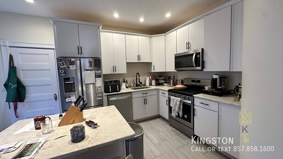 Apartment for rent at 10 Park St #1R, Brookline, MA 02446