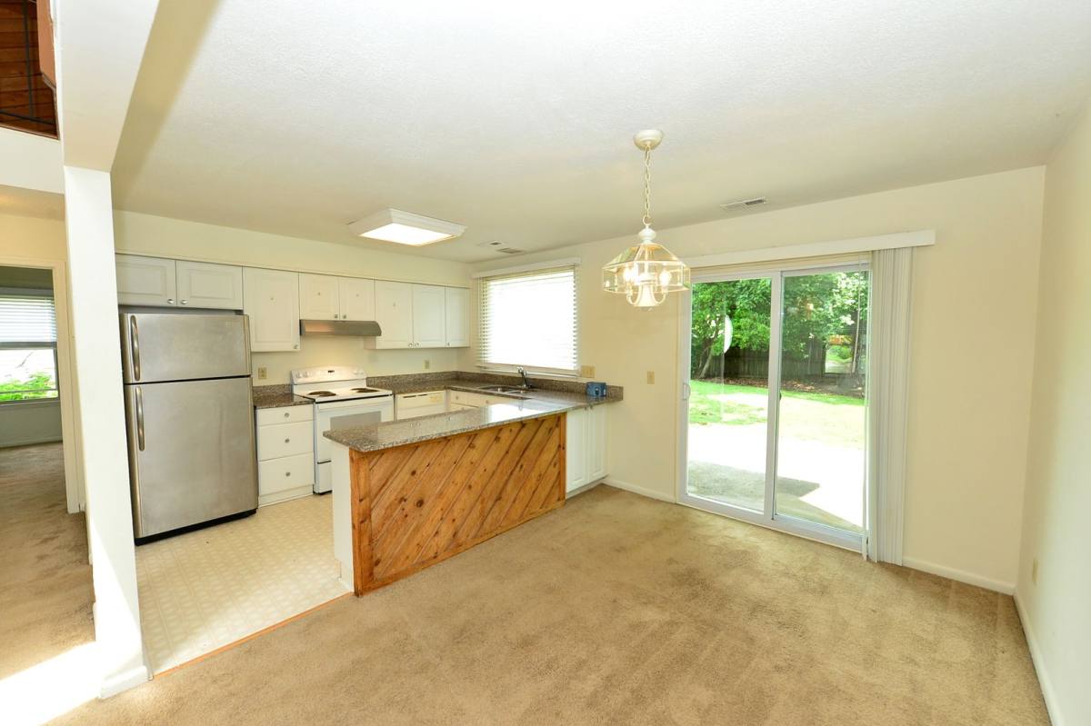 House for rent at 1548 Beachview Dr, Virginia Beach, VA 23464
