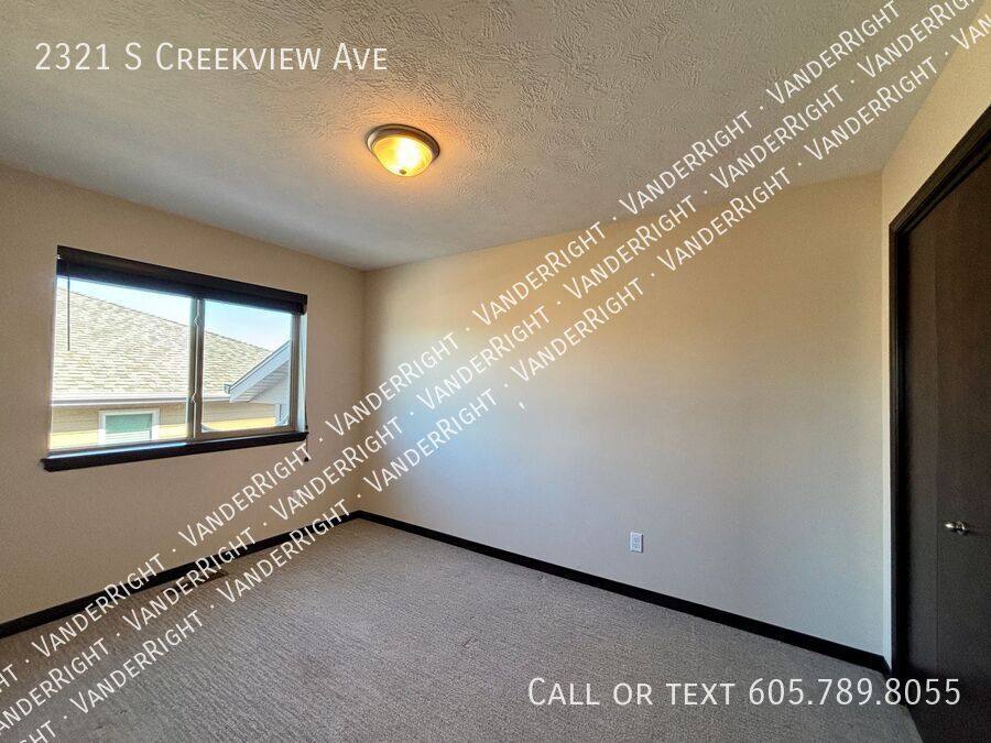 House for rent at 2321 S Creekview Ave, Sioux Falls, SD 57106
