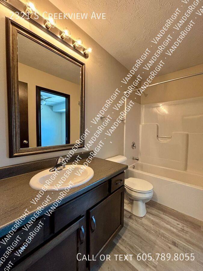 House for rent at 2321 S Creekview Ave, Sioux Falls, SD 57106