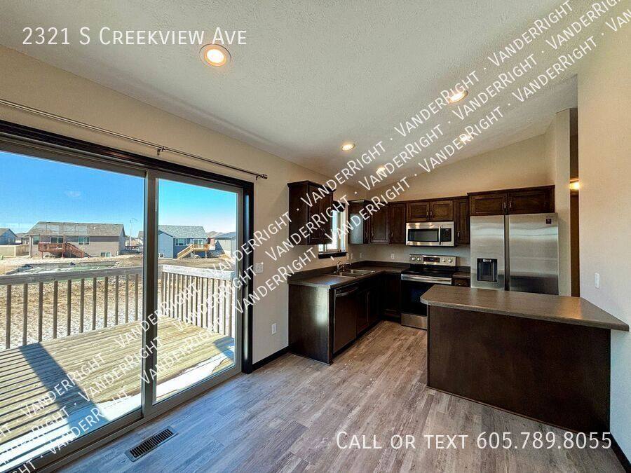 House for rent at 2321 S Creekview Ave, Sioux Falls, SD 57106