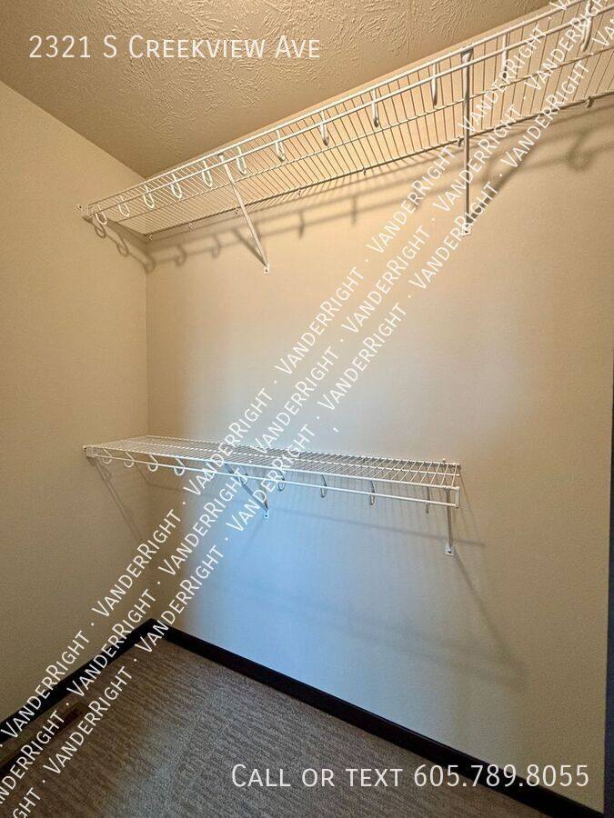 House for rent at 2321 S Creekview Ave, Sioux Falls, SD 57106