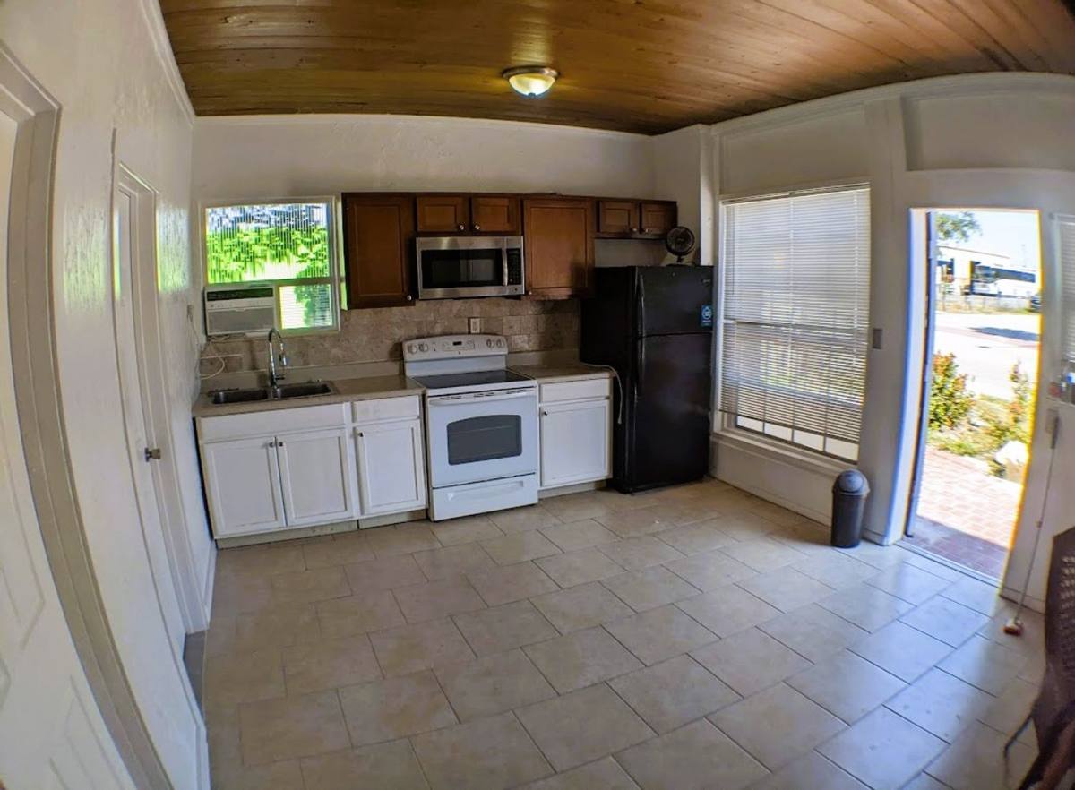 Apartment for rent at 401 Colonia Ln, E #4, Nokomis, FL 34275